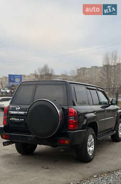 Позашляховик / Кросовер Nissan Patrol 2006 в Києві