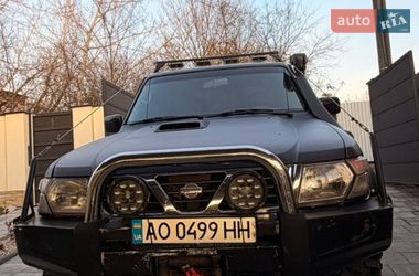 Внедорожник / Кроссовер Nissan Patrol 2002 в Ужгороде