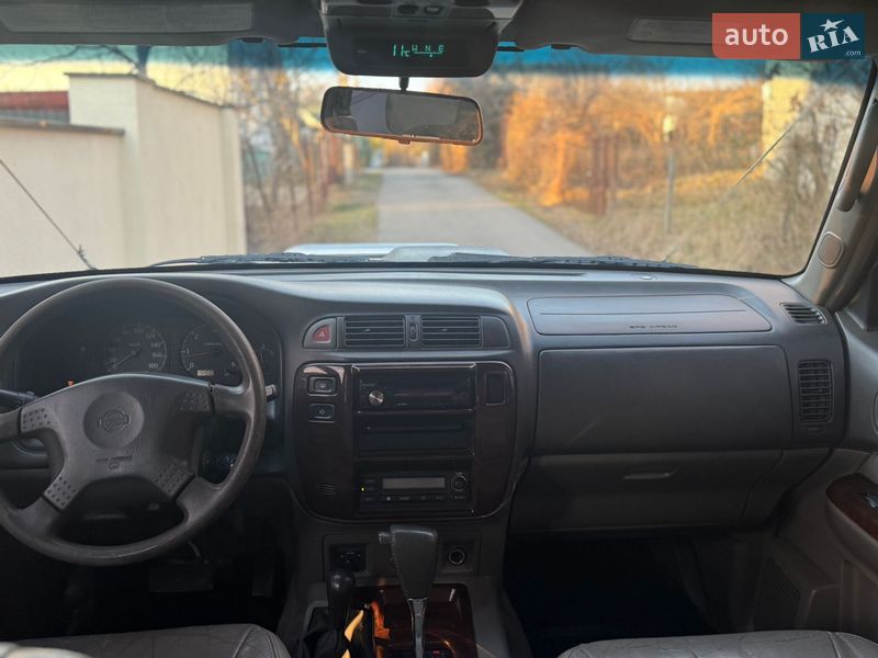 Внедорожник / Кроссовер Nissan Patrol 2002 в Ужгороде