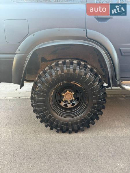 Внедорожник / Кроссовер Nissan Patrol 2002 в Ужгороде