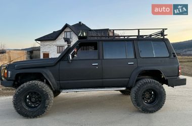 Внедорожник / Кроссовер Nissan Patrol 1995 в Белых Ославах