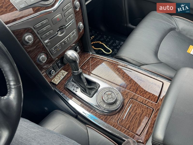 Внедорожник / Кроссовер Nissan Patrol 2011 в Тернополе