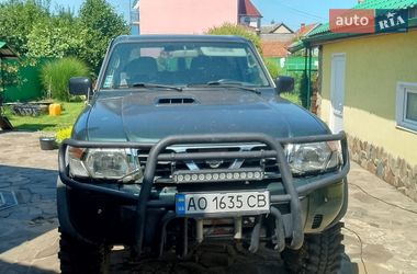 Внедорожник / Кроссовер Nissan Patrol 1999 в Хусте