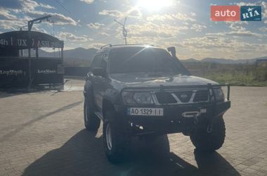 Внедорожник / Кроссовер Nissan Patrol 2000 в Тячеве