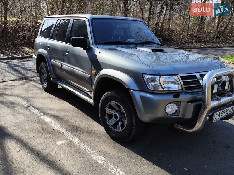 Внедорожник / Кроссовер Nissan Patrol 2003 в Киеве