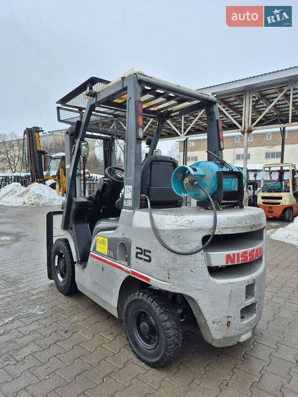 Вилочный погрузчик Nissan PH 2008 в Тернополе фото 3 Вилочный погрузчик Nissan PH 2008 в Тернополе