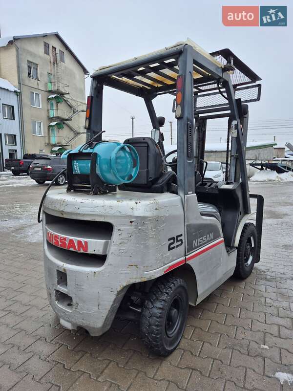 Вилочный погрузчик Nissan PH 2008 в Тернополе фото 4 Вилочный погрузчик Nissan PH 2008 в Тернополе