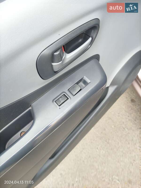 Хетчбек Nissan Pixo 2009 в Івано-Франківську