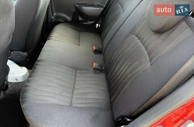 Хетчбек Nissan Pixo 2009 в 