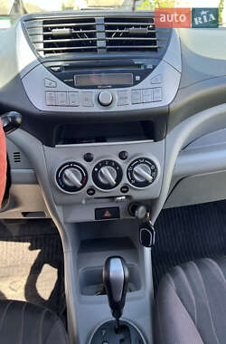 Хетчбек Nissan Pixo 2011 в 