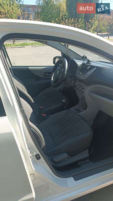 Хэтчбек Nissan Pixo 2010 в Виннице фото 10 Хэтчбек Nissan Pixo 2010 в Виннице