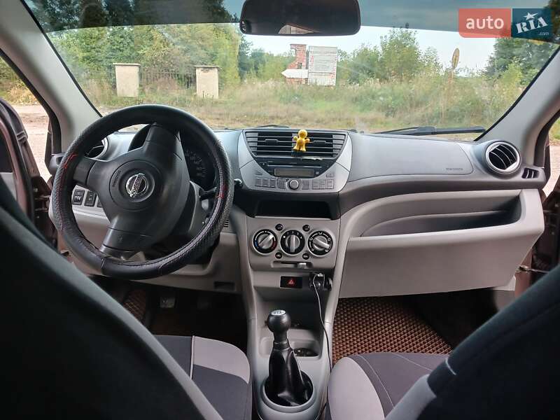 Хэтчбек Nissan Pixo 2009 в Львове