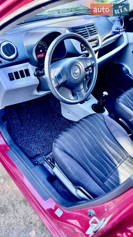 Хэтчбек Nissan Pixo 2009 в Новояворовске