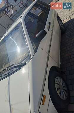 Минивэн Nissan Prairie 1990 в 