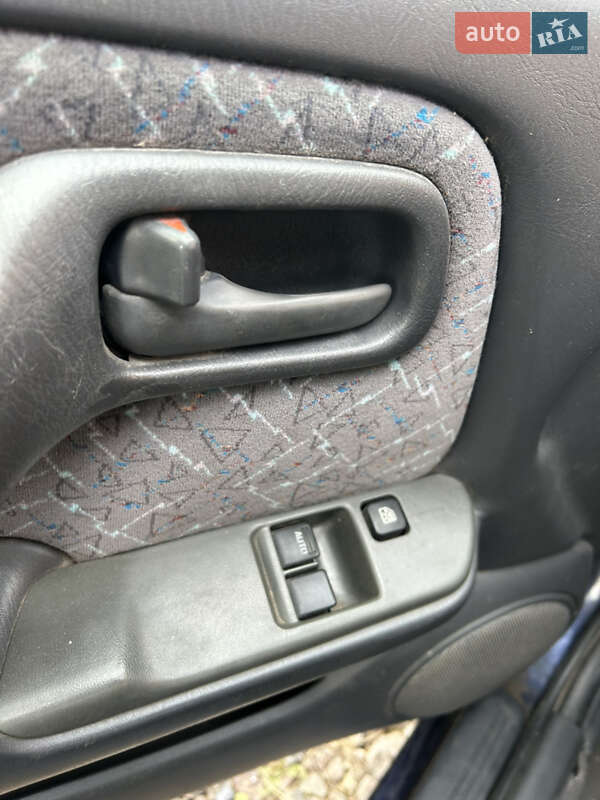 Минивэн Nissan Prairie 1997 в Жвирке фото 6 Минивэн Nissan Prairie 1997 в Жвирке