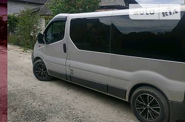 Вантажопасажирський фургон Nissan Primastar 2003 в 