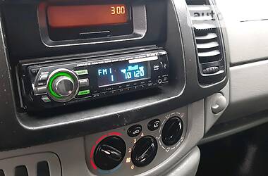 Вантажопасажирський фургон Nissan Primastar 2003 в 