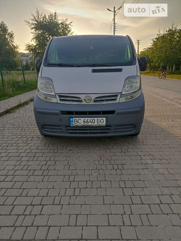 Седан Nissan Primastar 2006 в Львові