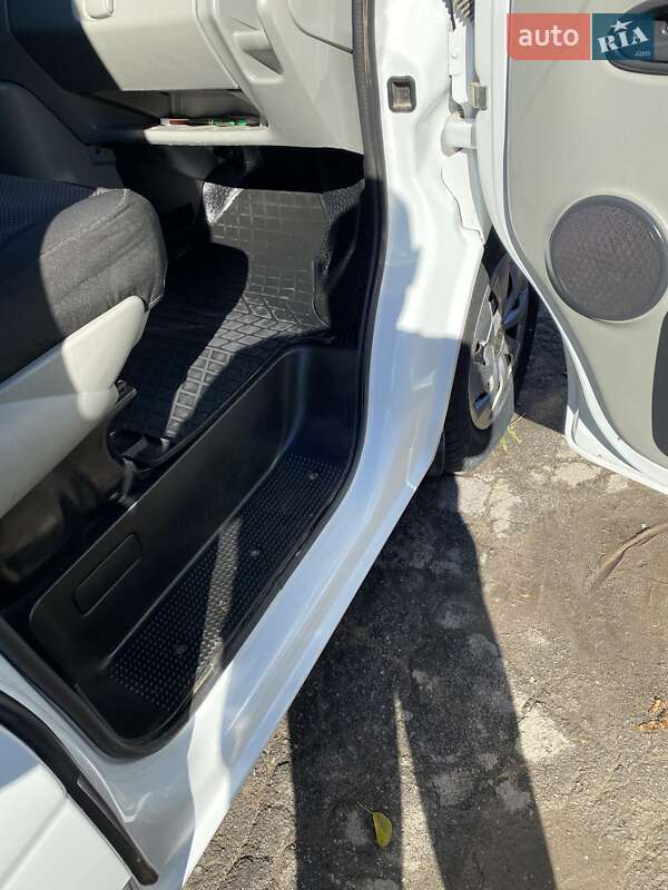 Минивэн Nissan Primastar 2010 в Виннице фото 6 Минивэн Nissan Primastar 2010 в Виннице