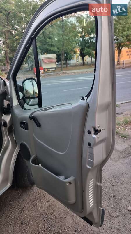 Мінівен Nissan Primastar 2005 в Миколаєві