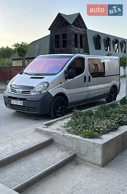 Вантажний фургон Nissan Primastar 2006 в Сторожинці