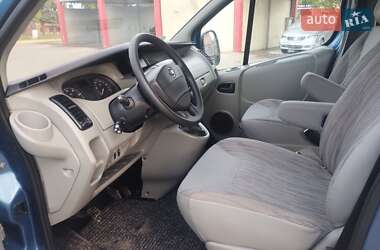 Вантажопасажирський фургон Nissan Primastar 2010 в 