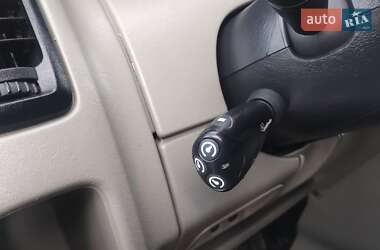 Вантажопасажирський фургон Nissan Primastar 2010 в 