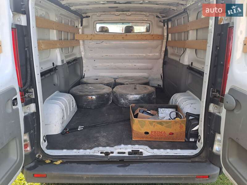 Вантажний фургон Nissan Primastar 2010 в Львові