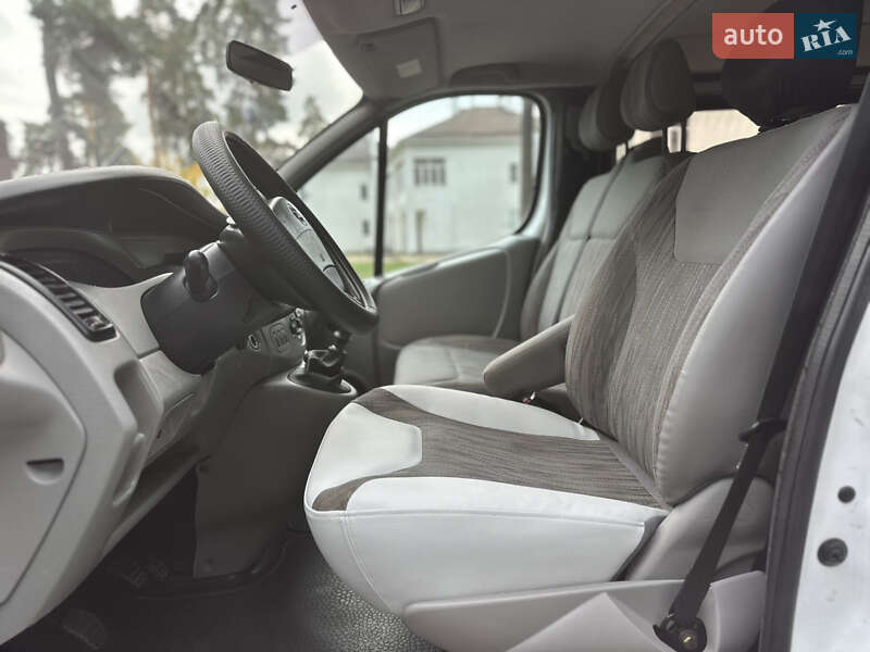 Мінівен Nissan Primastar 2009 в Охтирці