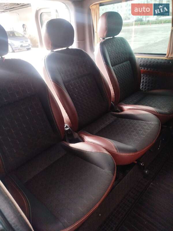 Минивэн Nissan Primastar 2008 в Нетешине