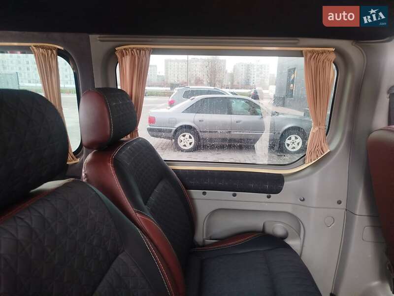 Минивэн Nissan Primastar 2008 в Нетешине