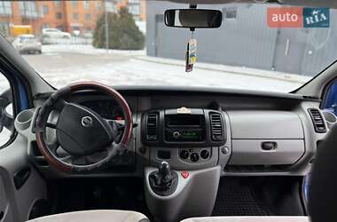 Мінівен Nissan Primastar 2003 в Кам'янець-Подільському