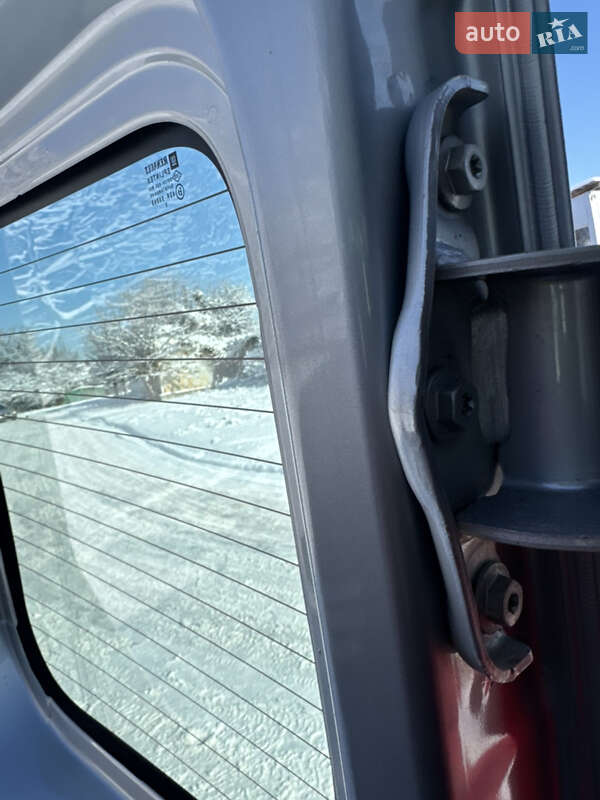 Минивэн Nissan Primastar 2013 в Полтаве фото 47 Минивэн Nissan Primastar 2013 в Полтаве
