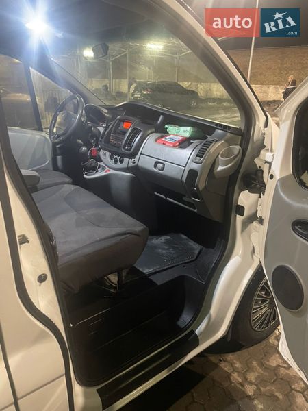 Грузопассажирский фургон Nissan Primastar 2012 в Киеве