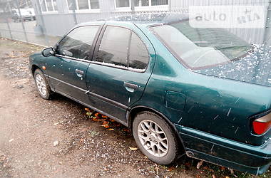 Седан Nissan Primera 1995 в Одессе