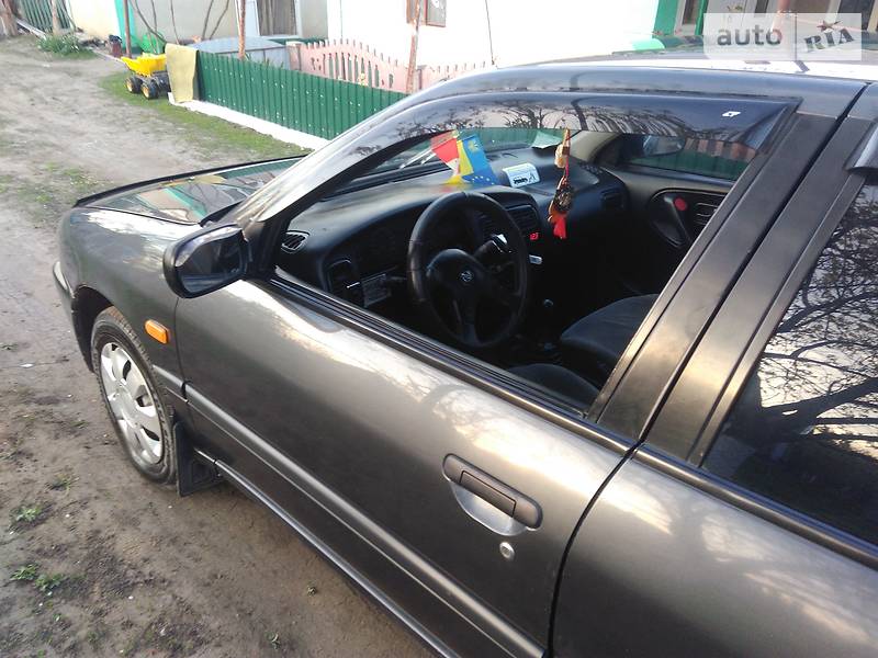 Nissan Primera 1991 года