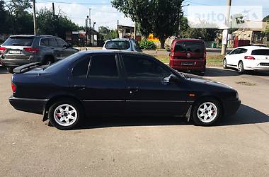 Седан Nissan Primera 1992 в Николаеве