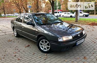 Седан Nissan Primera 1993 в Одессе