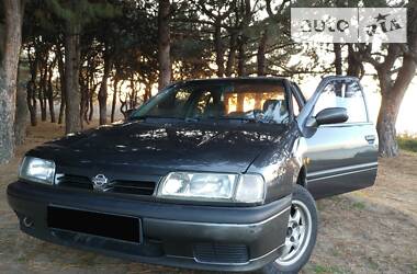 Седан Nissan Primera 1992 в 