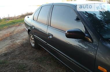 Седан Nissan Primera 1992 в 