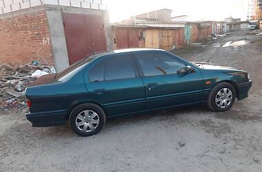 Седан Nissan Primera 1995 в Хмельницькому