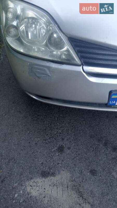 Седан Nissan Primera 2003 в Киеве