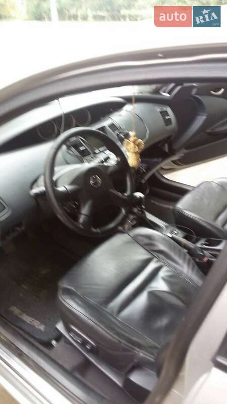 Седан Nissan Primera 2003 в Киеве