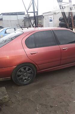 Хэтчбек Nissan Primera 2000 в Запорожье