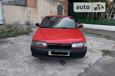 Ліфтбек Nissan Primera 1991 в Одесі