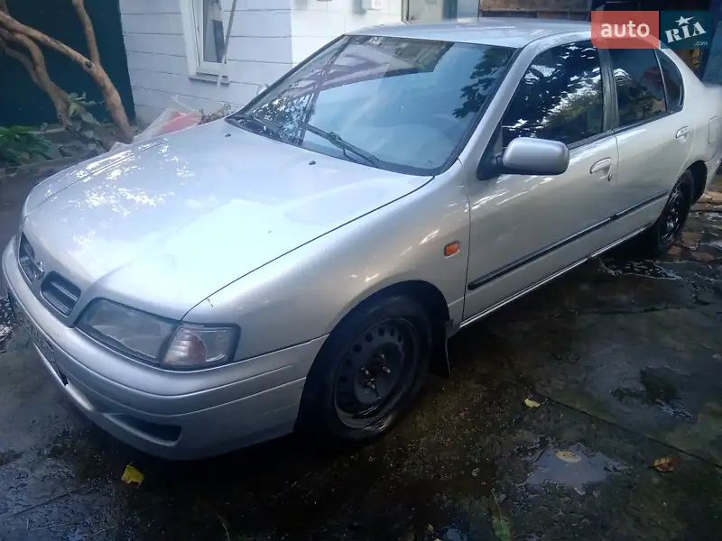 Nissan Primera 1999