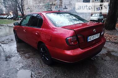 Седан Nissan Primera 1999 в Днепре