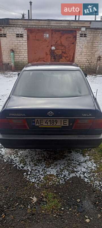 Седан Nissan Primera 1993 в Кривому Розі