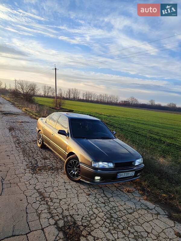Седан Nissan Primera 1991 в Роздільній