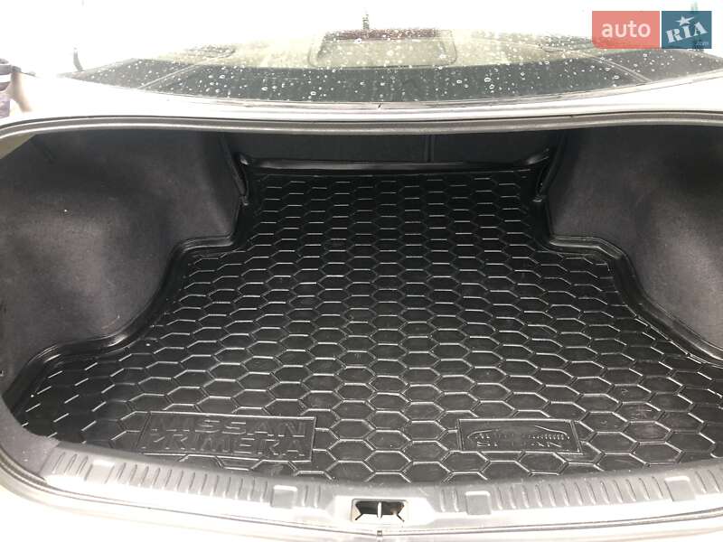 Седан Nissan Primera 2006 в Одессе